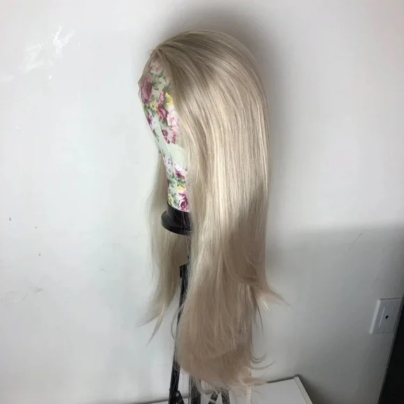 - HP 4/9 🎉 💫22” BLONDE OMBRÉSTRAIGHT LACE FRONT WIG *NEW*